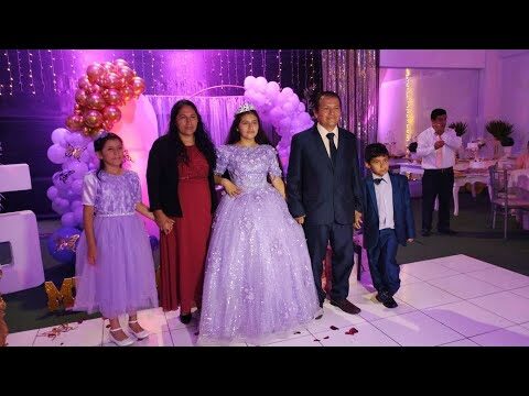 Acompa&ntilde;amiento Religioso: La Gu&iacute;a Esencial para Quincea&ntilde;eras